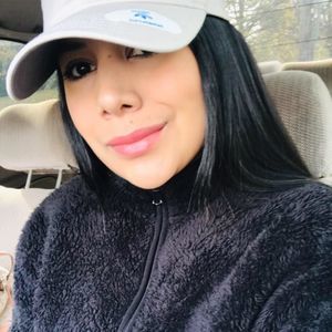 Meet your Posher, Ema